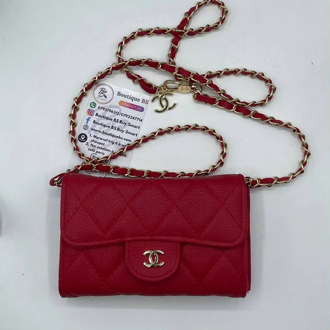 Porte-monnaie Channel matelassé avec chaîne rouge — Boutique BS